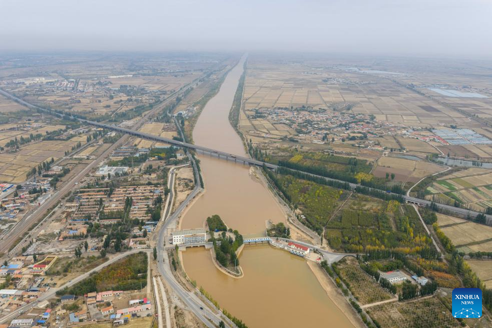 Seasonal irrigation underway in Bayannur, N China's Inner Mongolia