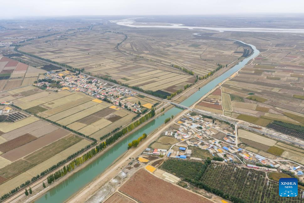 Seasonal irrigation underway in Bayannur, N China's Inner Mongolia