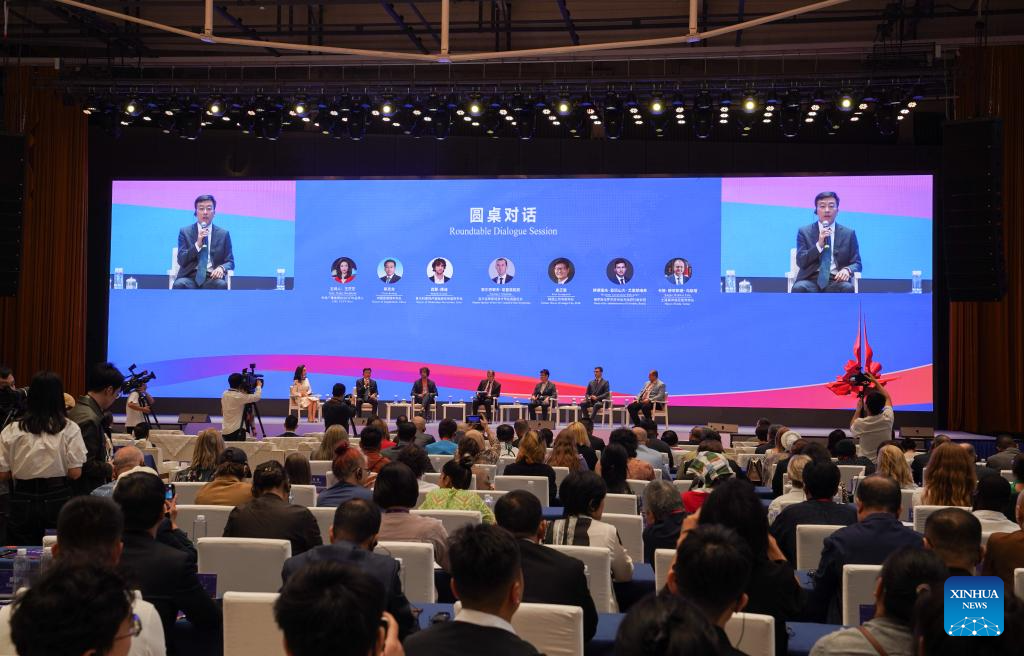 Global Mayors Dialogue opens in Jingdezhen, E China's Jiangxi