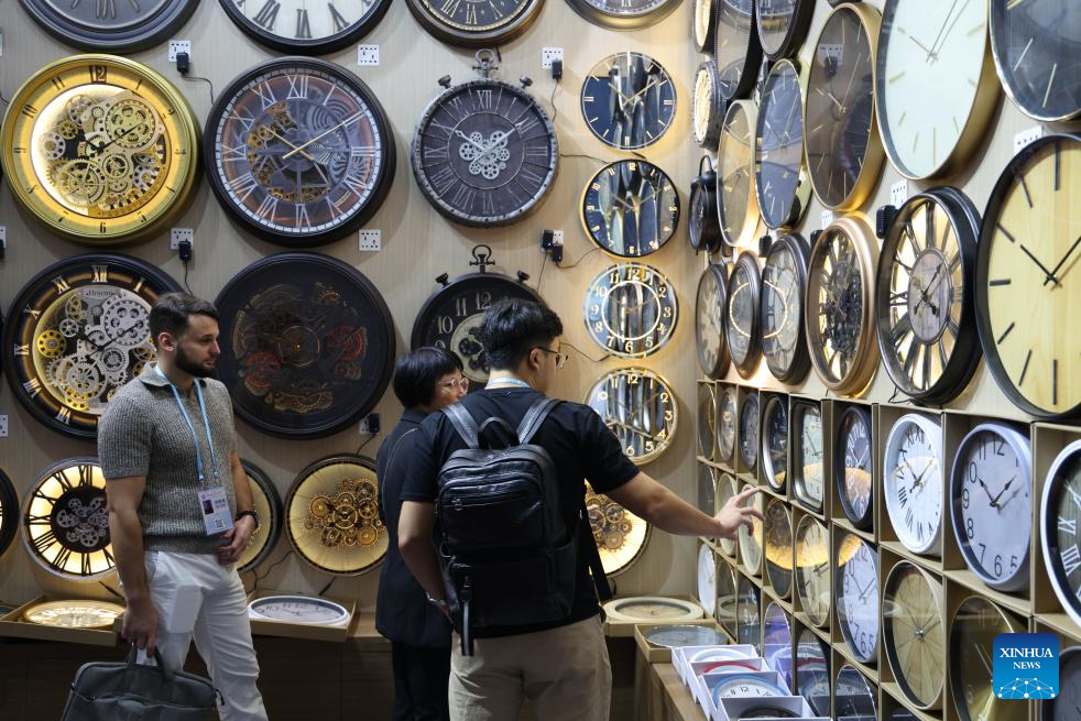 Canton Fair attracts record global buyers