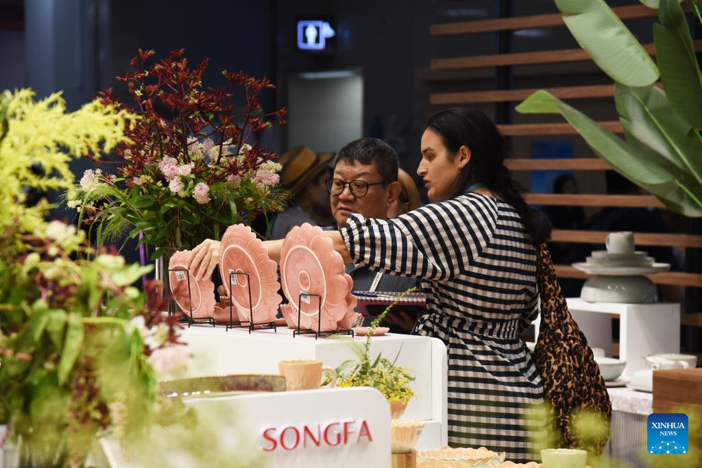 Canton Fair attracts record global buyers