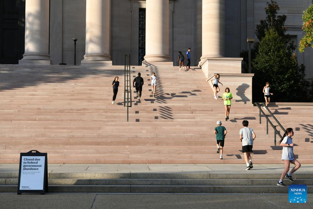 U.S. government shutdown enters 21st day