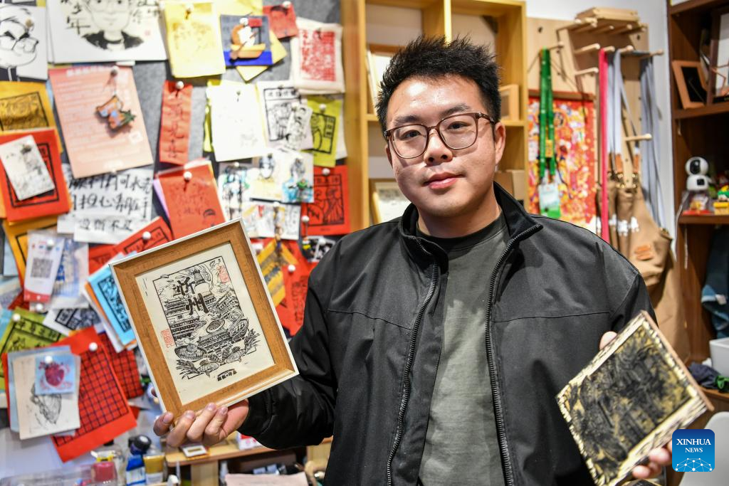 Xinzhou ancient city in N China attracts more tourists after renovation