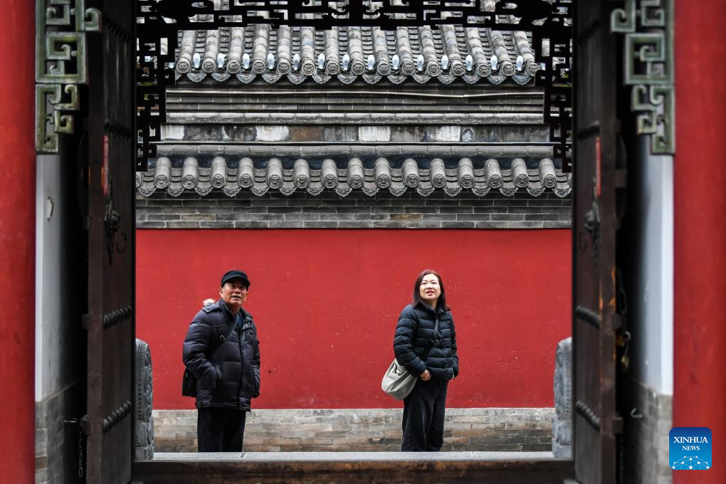 Xinzhou ancient city in N China attracts more tourists after renovation