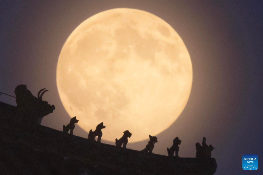 Full moon observed across China