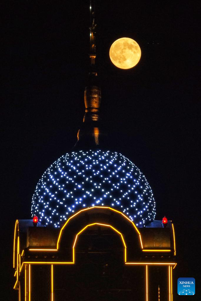 Full moon observed across China