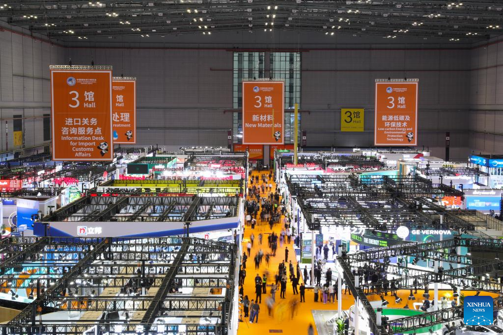 8th CIIE opens in Shanghai with record high number of exhibitors
