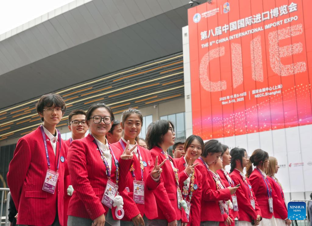 8th CIIE opens in Shanghai with record high number of exhibitors