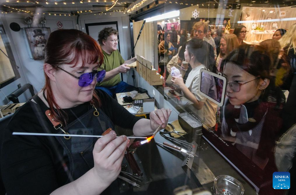 People visit 2025 edition of Circle Craft Holiday Market in Canada