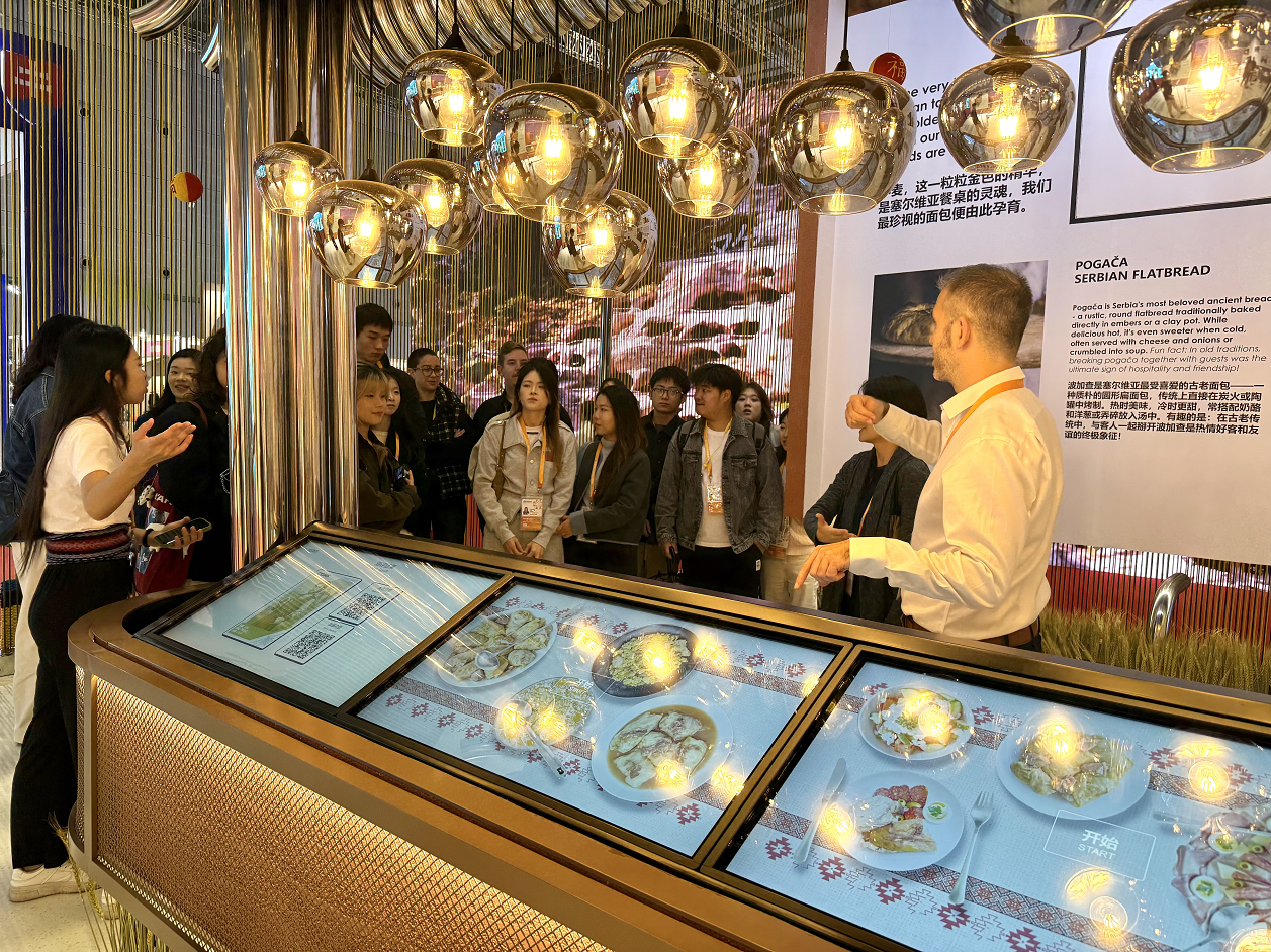 Serbia makes 8th appearance at CIIE, drawing crowds with unique traditional design and cuisine