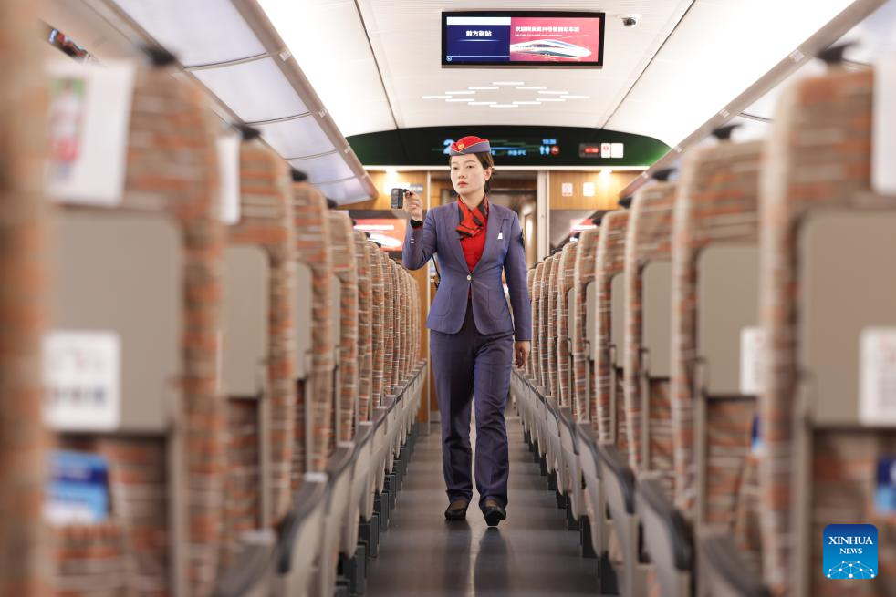 High-speed rail linking China's old revolutionary base with Xi'an begins trial operation