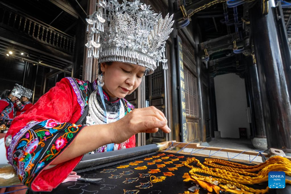 Promotion week for intangible cultural heritage brands opens in Dali, China's Yunnan