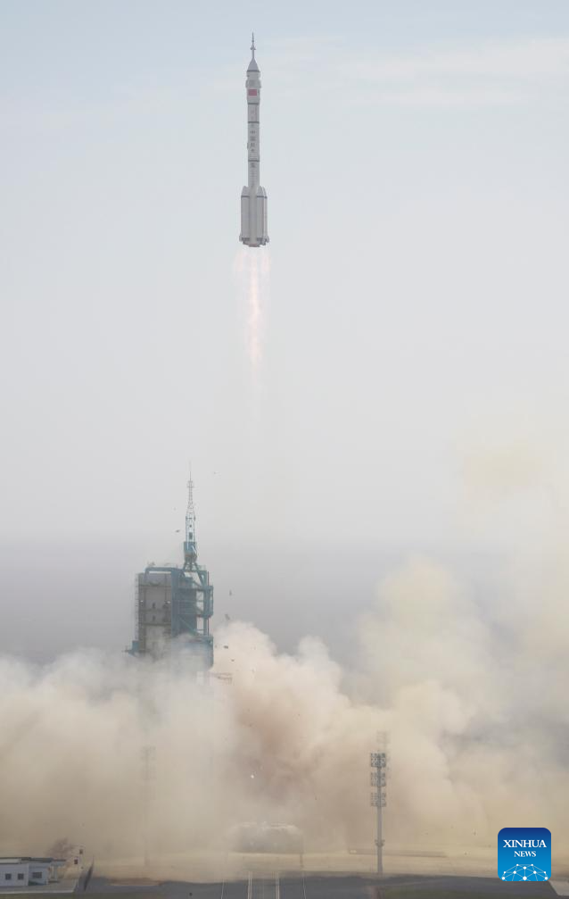 China sends Shenzhou-22 to orbit, completing first emergency launch in its manned space program