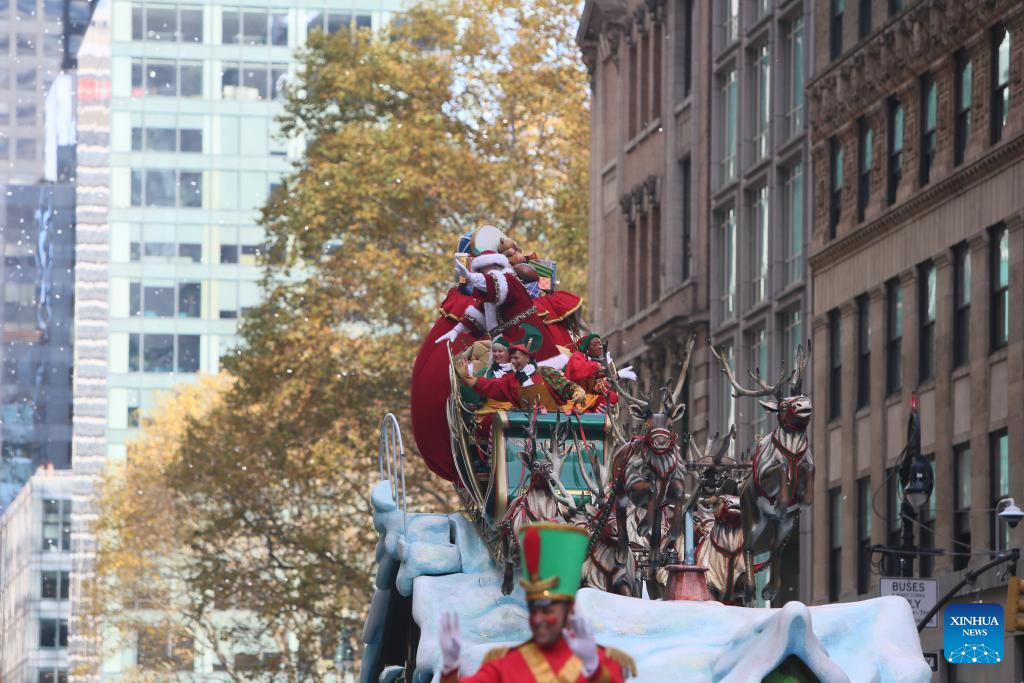 U.S. Thanksgiving Day parade draws millions in New York