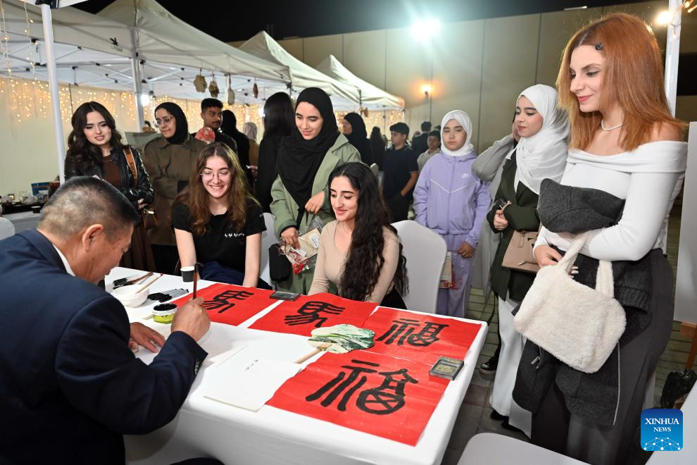 Chinese culture night in Kuwait showcases food, music, Mandarin language
