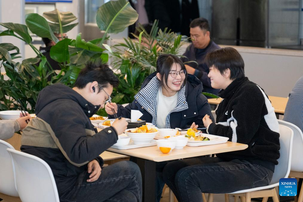 A glimpse of smart, considerate public services in China's Xiong'an New Area