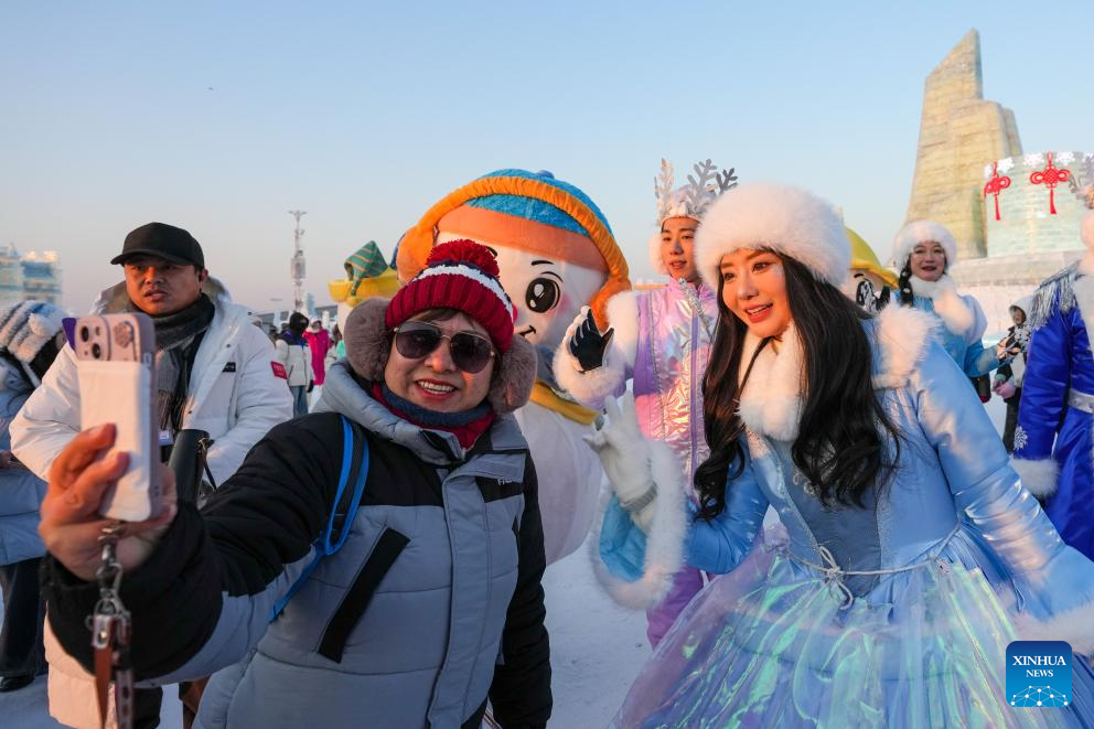 World's largest ice and snow theme park opens, igniting China's winter tourism fever