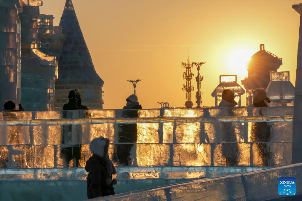 World's largest ice and snow theme park opens, igniting China's winter tourism fever