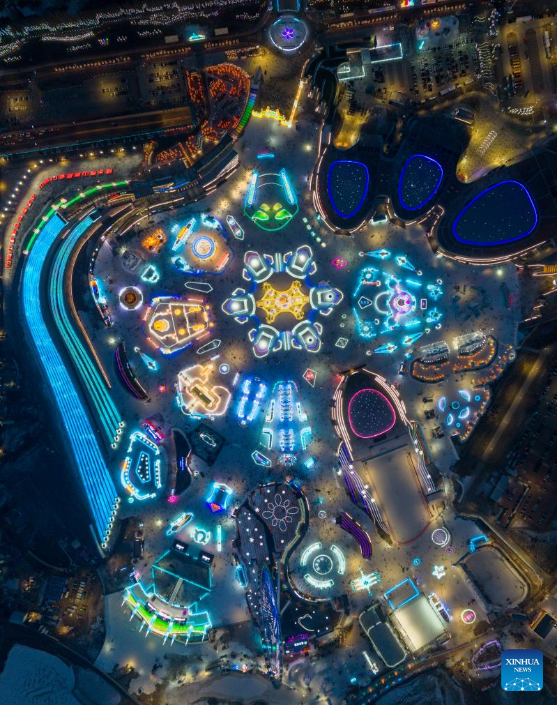 World's largest ice and snow theme park opens, igniting China's winter tourism fever