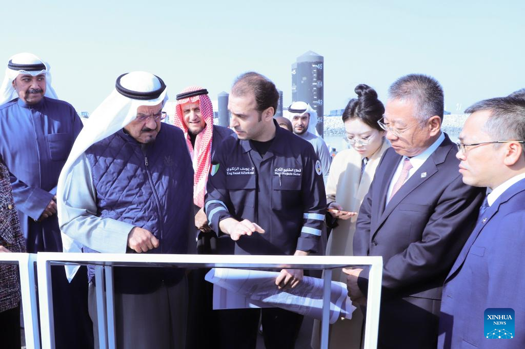 Kuwait, Chinese firm sign EPC deal for strategic Kuwaiti port project