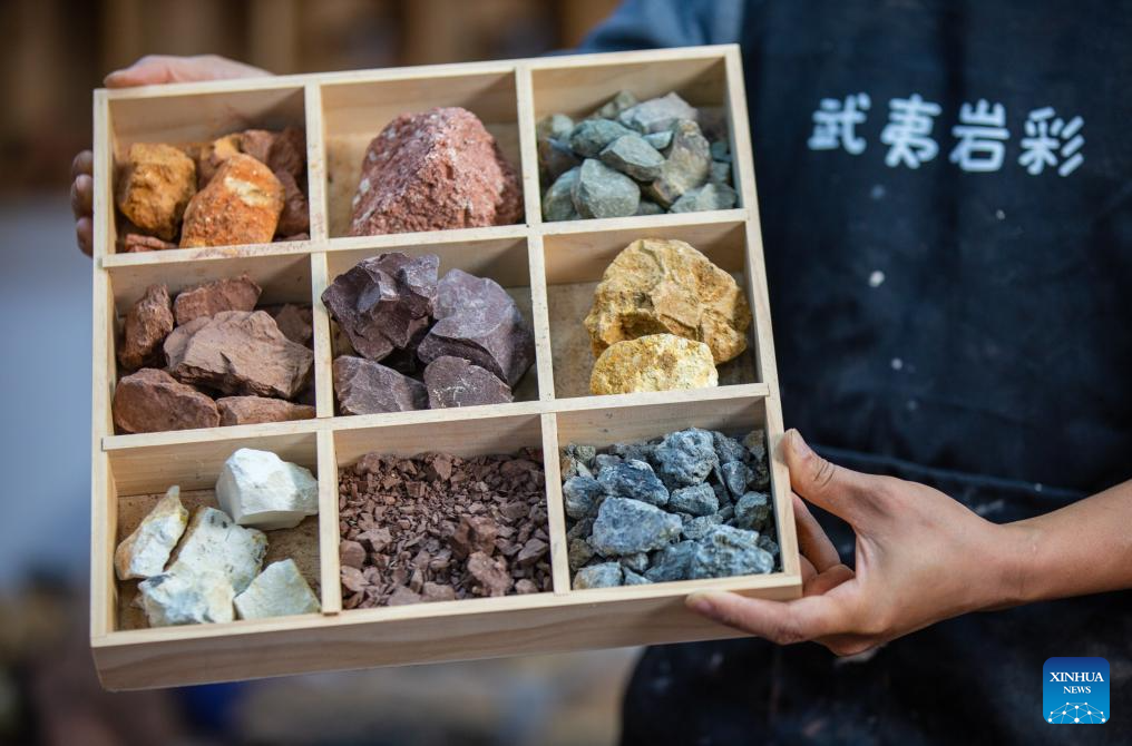 Wuyi rock pigment painting in China's Fujian infuses modern artistic elements into tradition