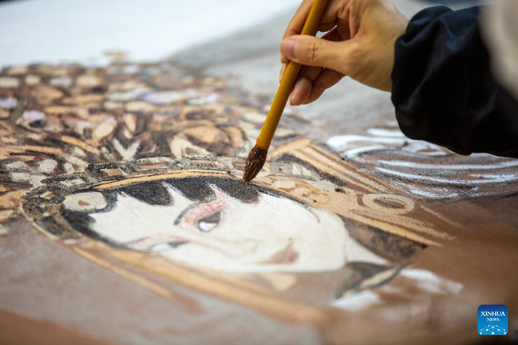 Wuyi rock pigment painting in China's Fujian infuses modern artistic elements into tradition