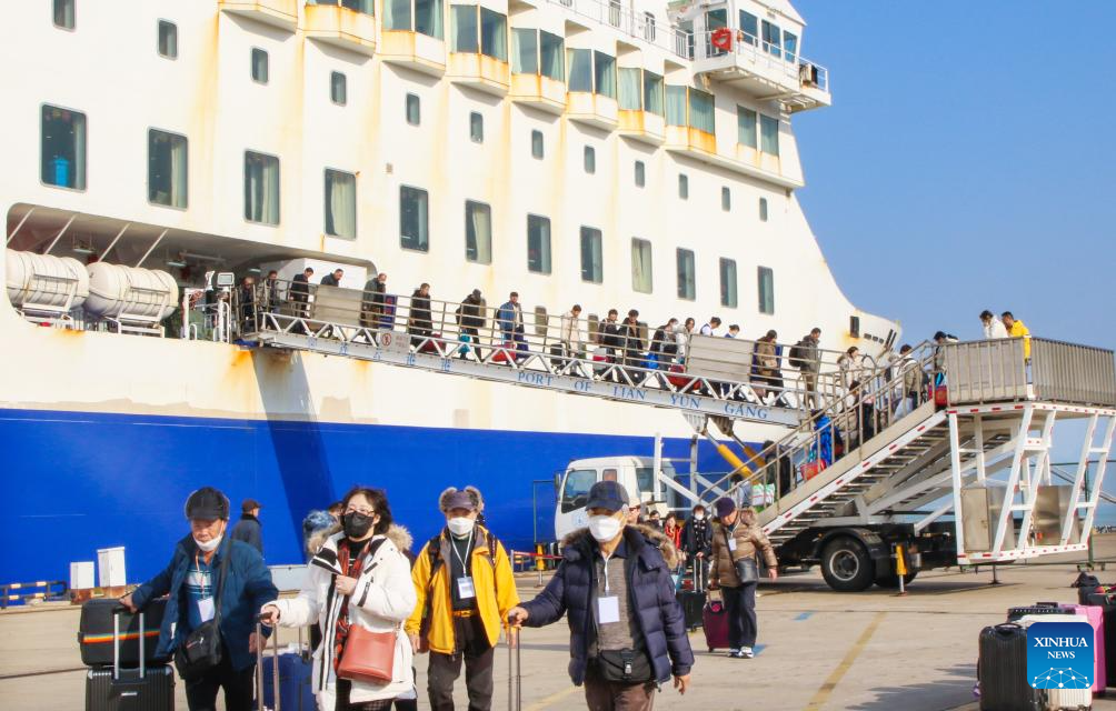 Lianyungang port welcomes largest group of S. Korean travelers under China's visa-free policy