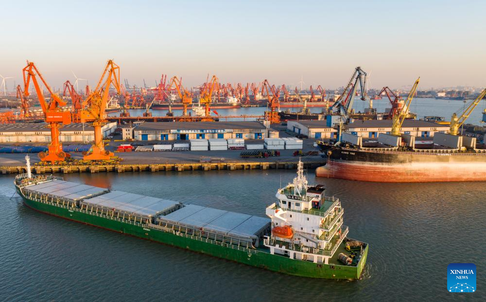 Tianjin Port sees steady operation during New Year holiday