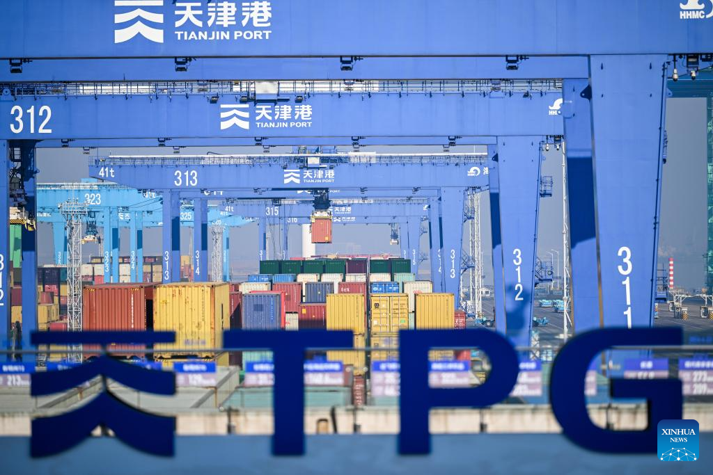 Tianjin Port sees steady operation during New Year holiday