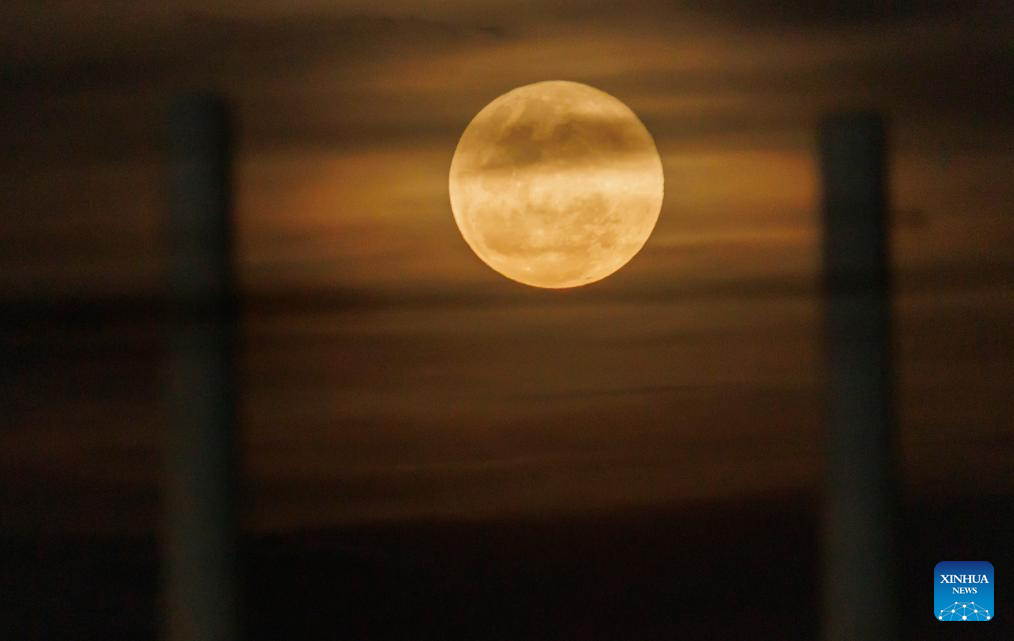 Super moon observed around world