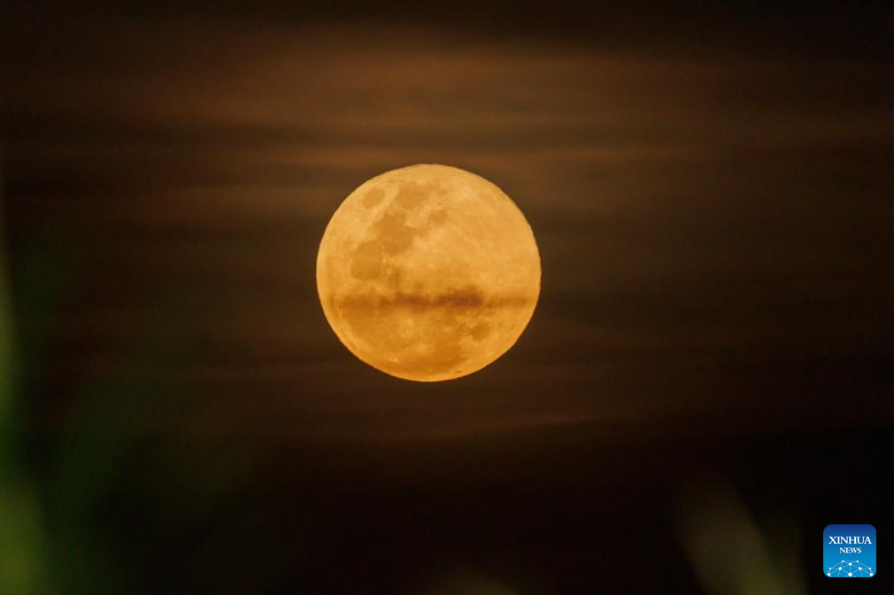 Super moon observed around world