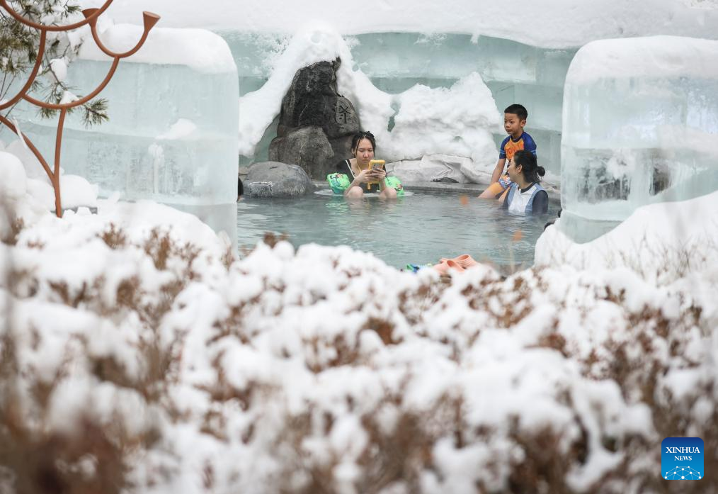 NE China's Shenyang combines ice-and-snow activities with hot springs