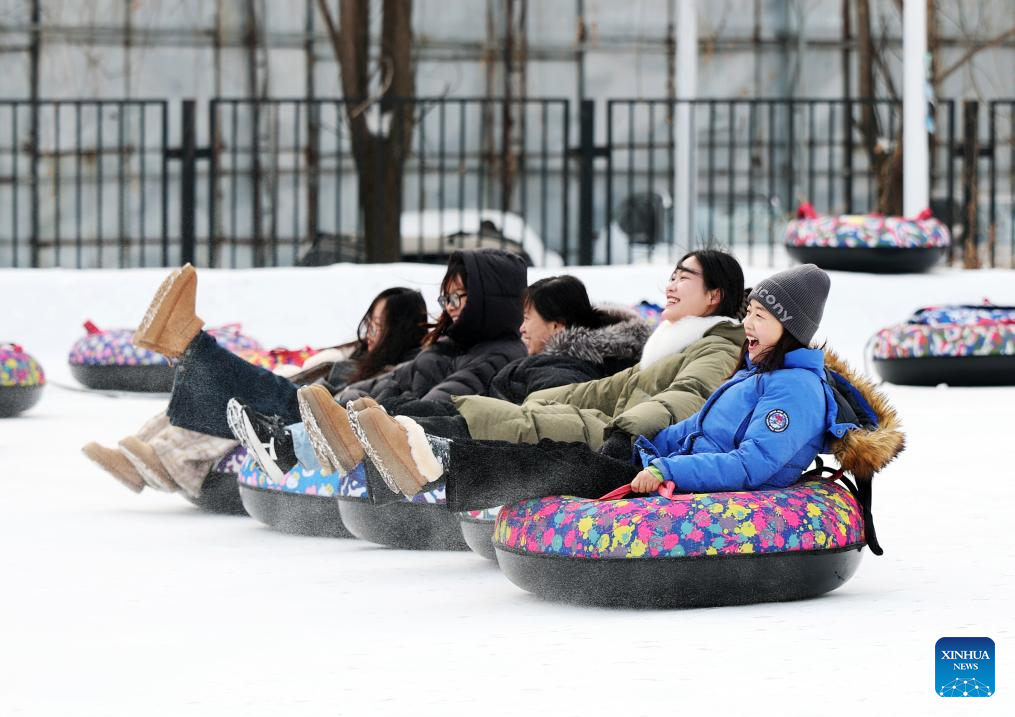 NE China's Shenyang combines ice-and-snow activities with hot springs