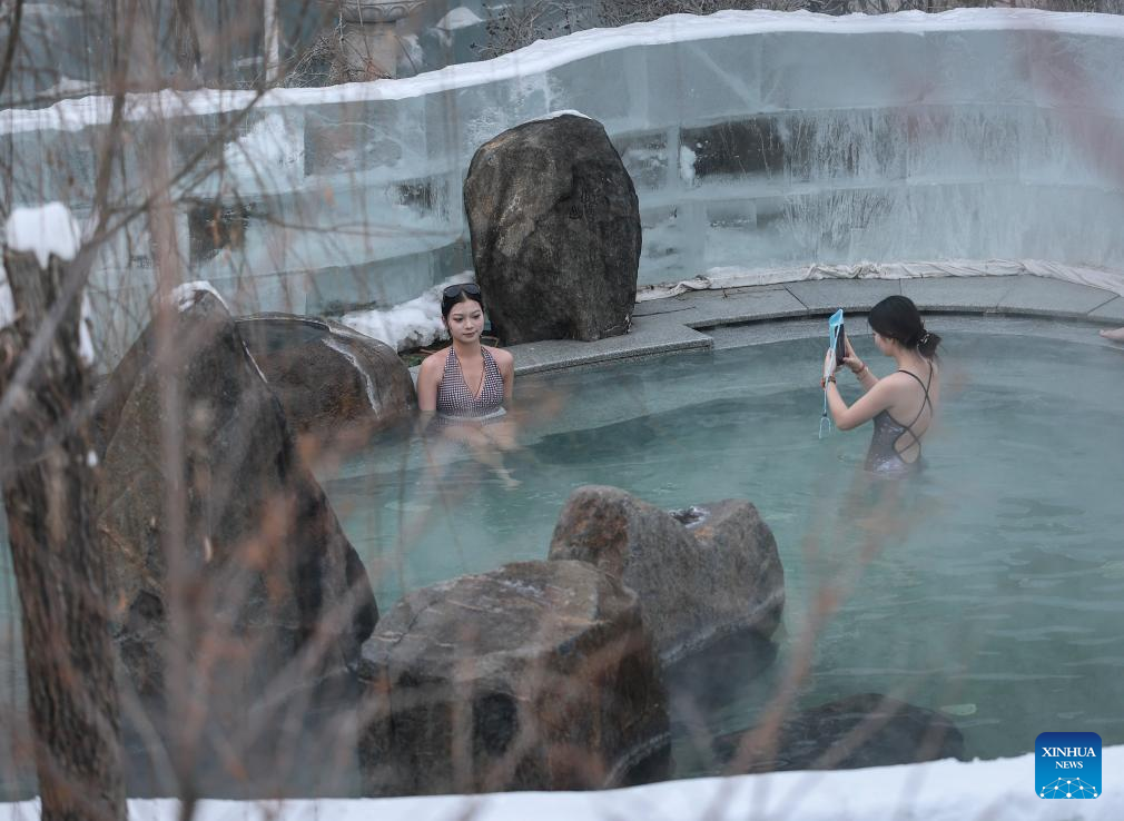 NE China's Shenyang combines ice-and-snow activities with hot springs