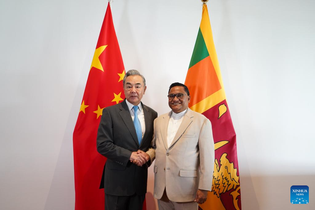 Chinese, Sri Lankan FMs meet on ties