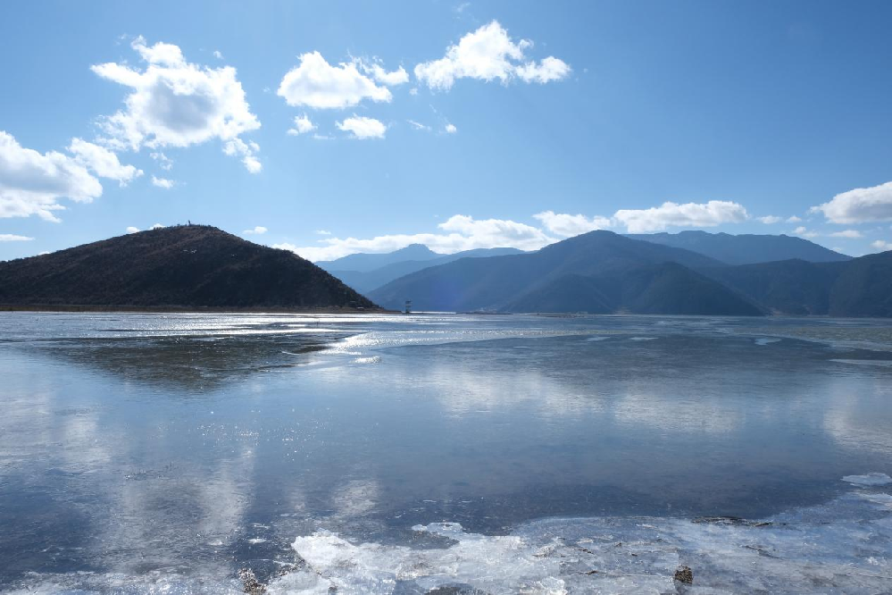 In pics: Winter scenery of Napahai in SW China's Yunnan