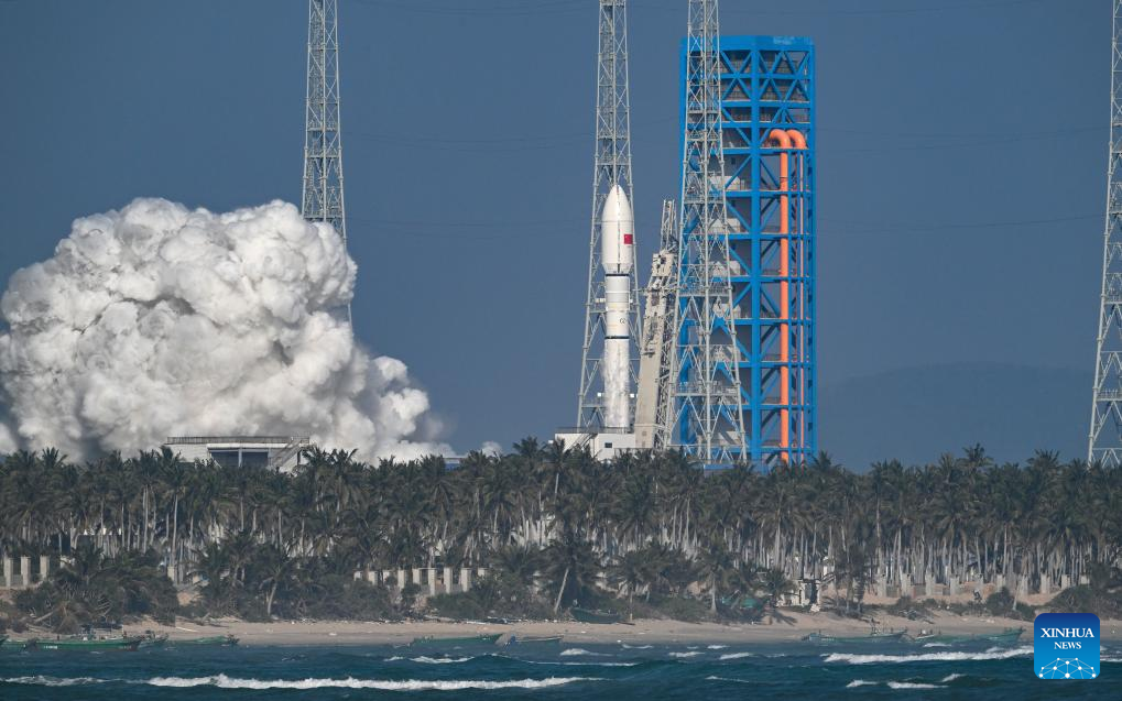 China launches new internet satellite group