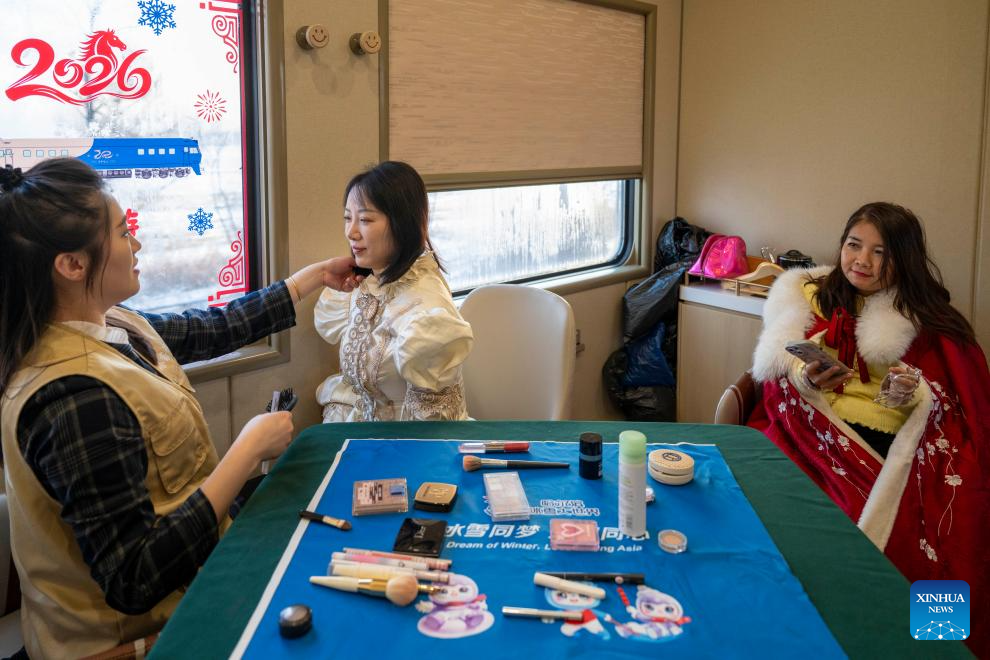 Themed tourism train featuring travel photography services inaugurated in Harbin