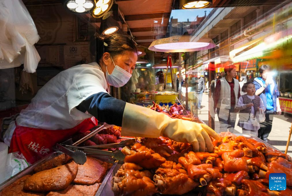 View of Daguan Zhuanxin farmers' market in Kunming