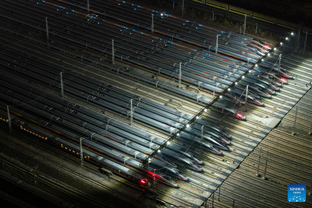 China's annual Spring Festival travel rush begins