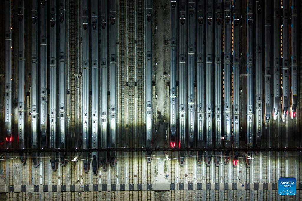 China's annual Spring Festival travel rush begins