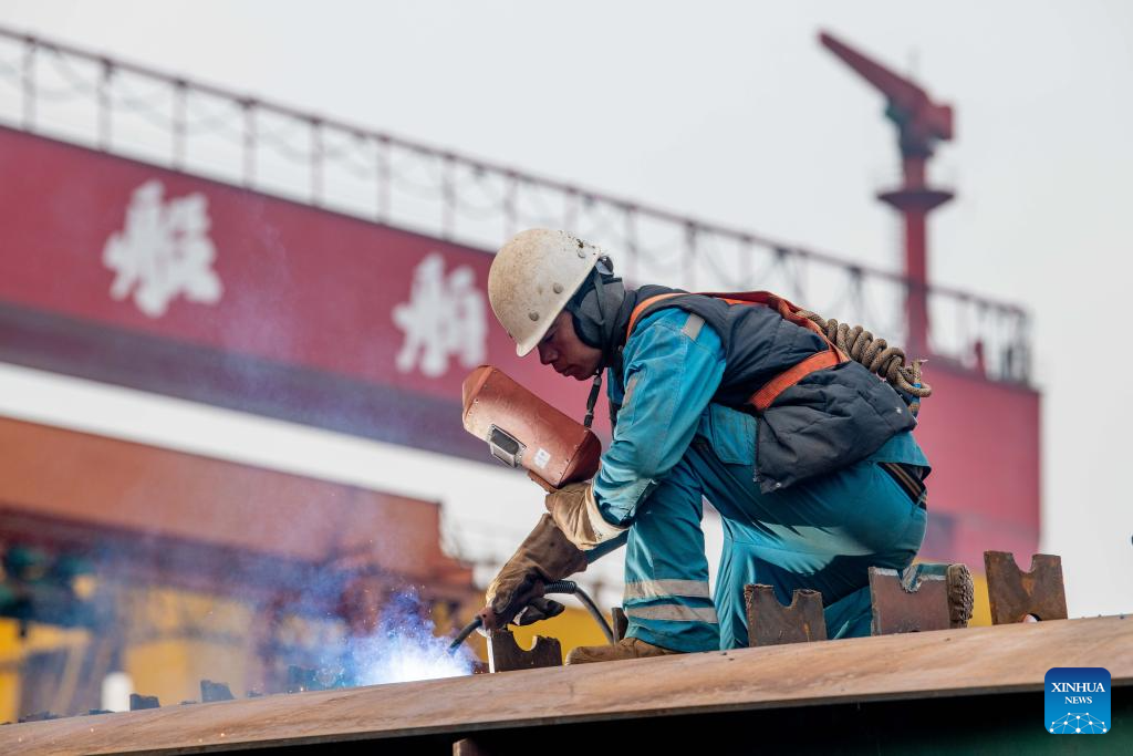 China's shipbuilding sector maintains global lead in 2025