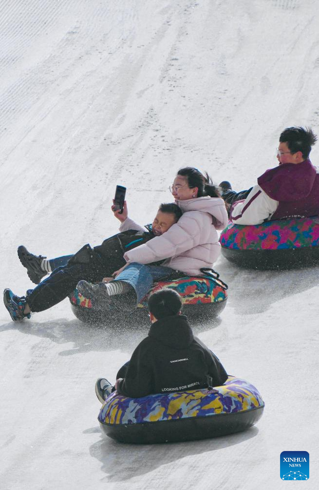 People embrace joy of ice and snow-themed activities across China during Spring Festival holiday