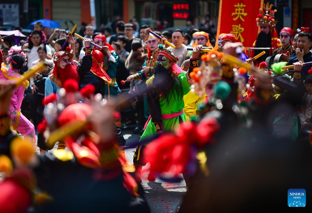 Yingge dance staged in S China's Guangdong to convey best wishes for new year