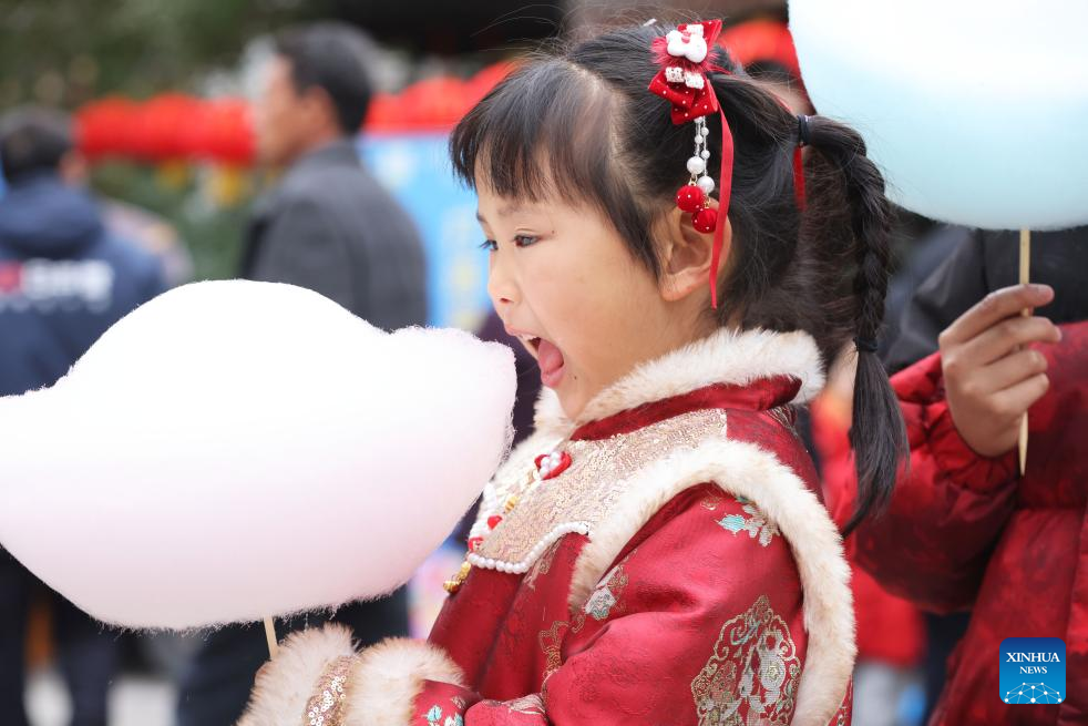 Various activities held across China to celebrate Lantern Festival