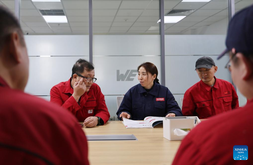 NPC deputy conveys industrial voices from grassroots