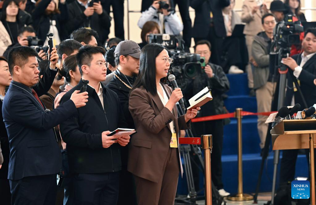 Ministers give interviews after 2nd plenary meeting of 4th session of 14th NPC