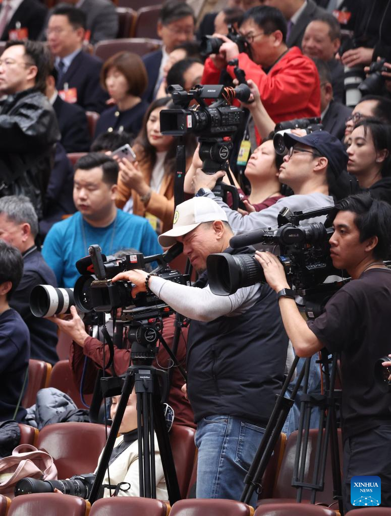China's national legislature holds second plenary meeting