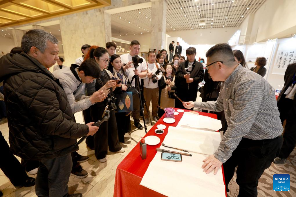 Chinese painting exhibition on horse opens in Kyrgyzstan