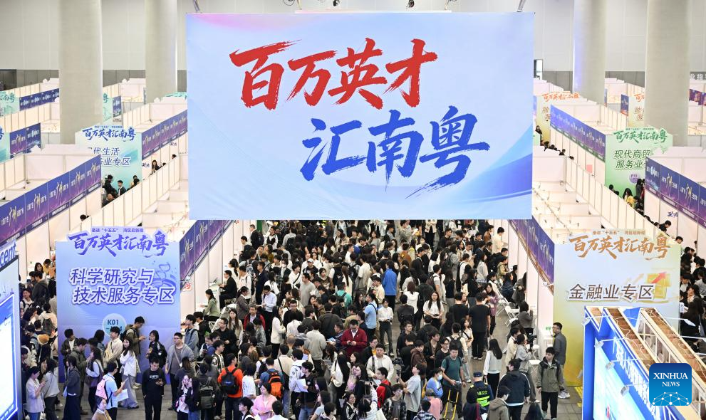 Job fair offering about 85,000 jobs kicks off in S China's Guangzhou